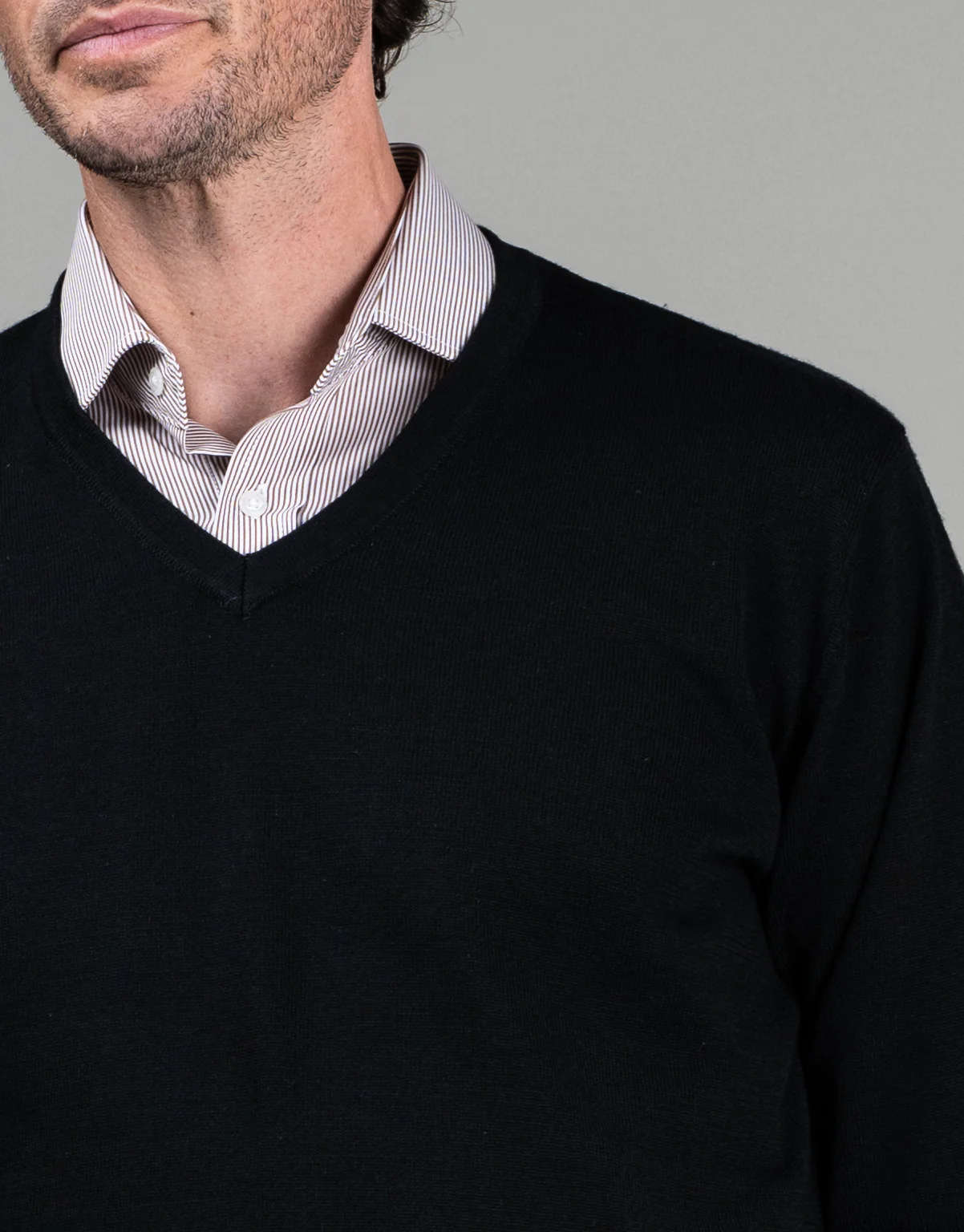 Fairlie Black V-Neck Jersey - Image 5