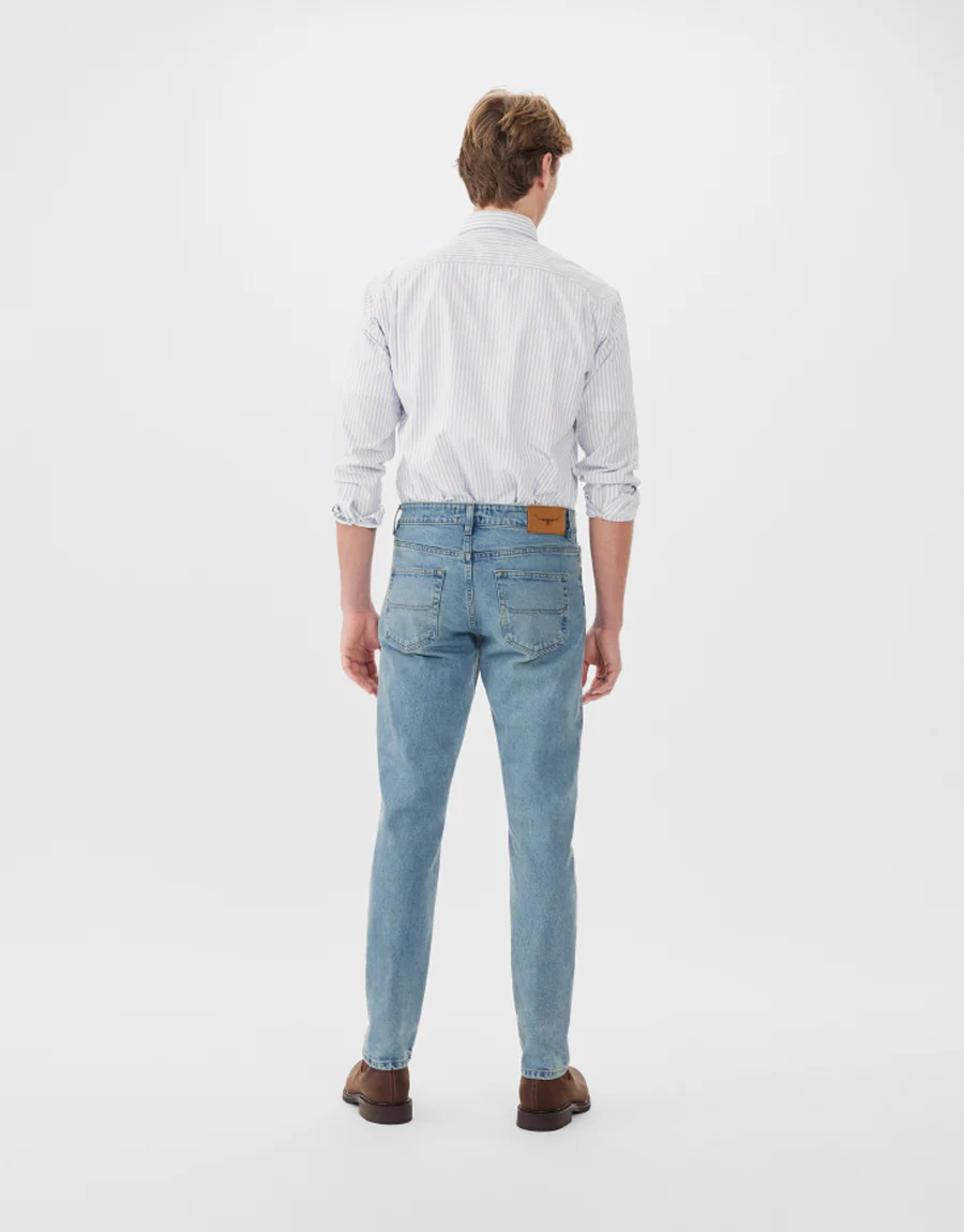 R.M.Williams Loxton Light Indigo Wash Jeans - Image 3